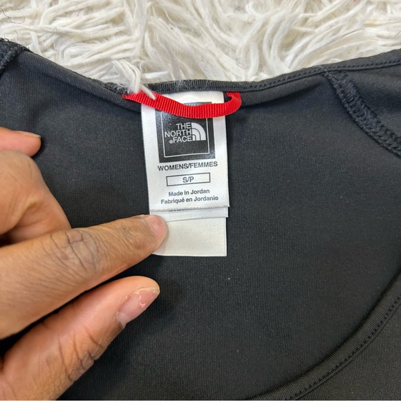 ◾️The North Face Button Bust Leaf Graphic Black Tee Shirt - Picture 3 of 8